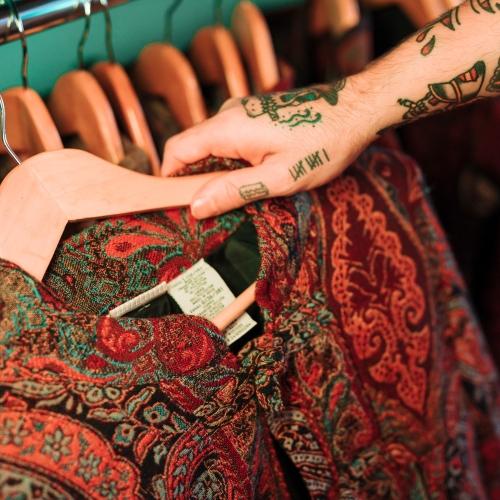mercatino-abiti-vintage.jpg
